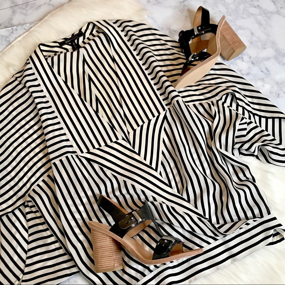 B C B G M A X A Z R I A : Striped Batwing Silk Top - image 6